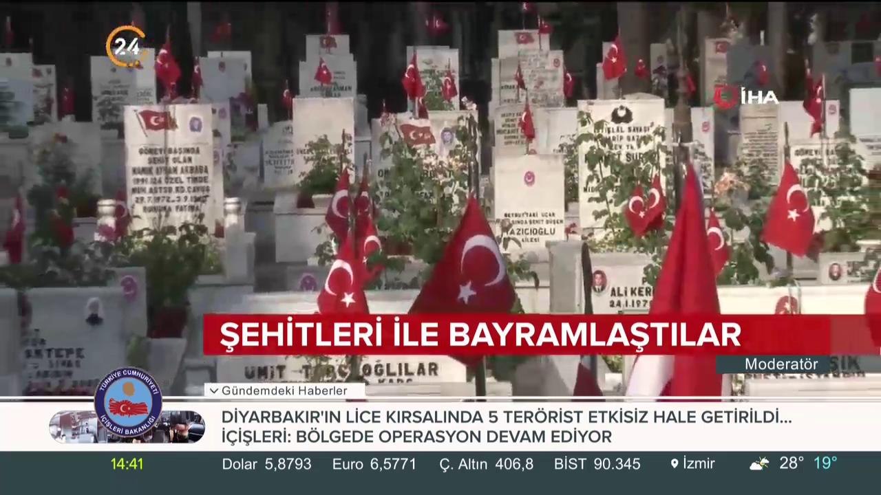 Şehitleri ile bayramlaştılar