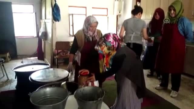 Arefe çorbası geleneği asırlardır sürdürülüyor