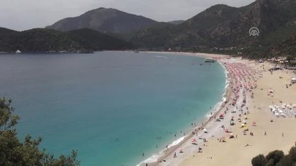 Sahillerde bayram bereketi