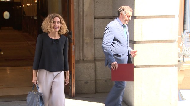 Batet sale del Congreso para reunirse con el Rey