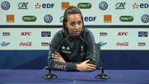 Bouhaddi «On y pense mais on reste dans notre bulle » - Foot - Bleues