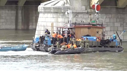 발견된 시신 '확인 중'...곧 한국 잠수사 투입 / YTN