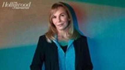 Marti Noxon Talks 'Sharp Objects' Writing Her "Self-Harm Trilogy" | Drama Showrunner Roundtable