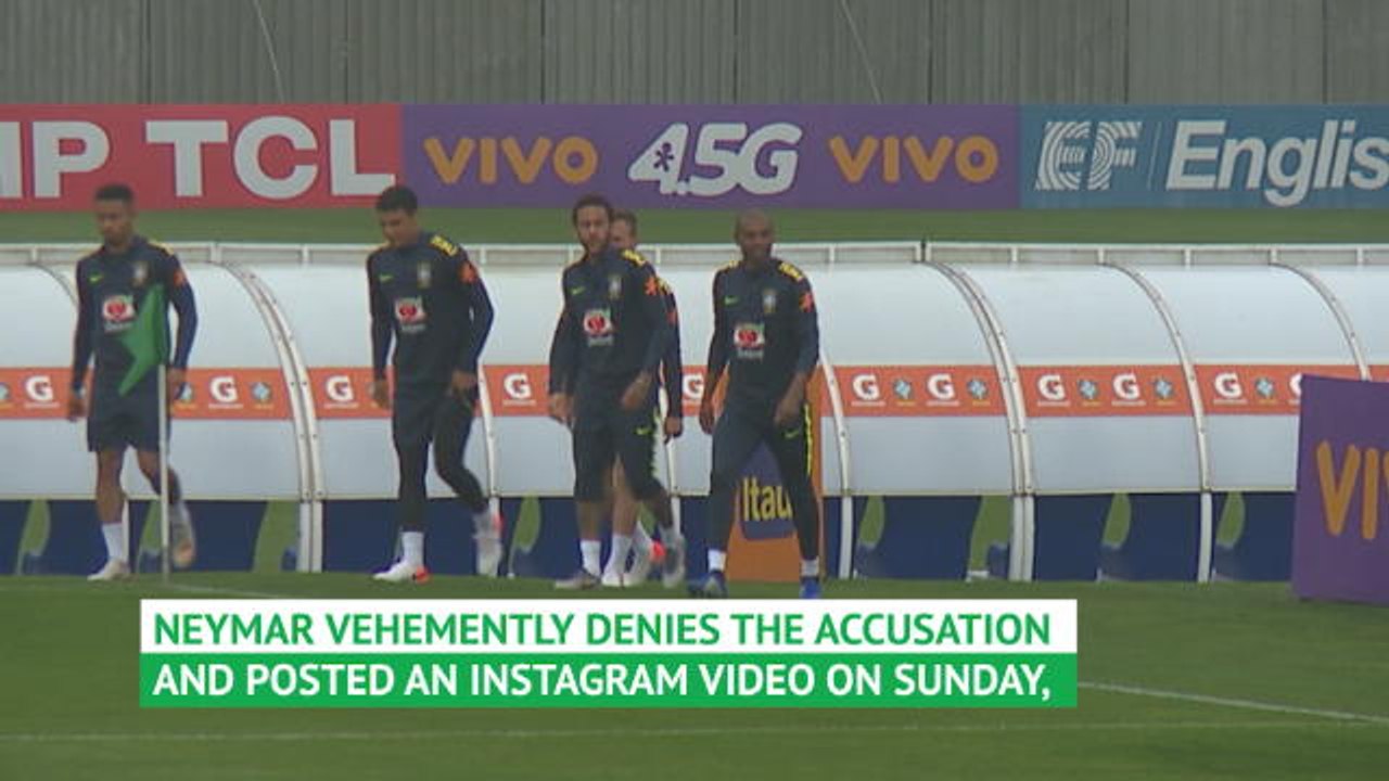 Neymar trains with Brazil