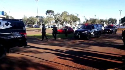 Depen Federal realiza transferência de detentos no Aeroporto de Cascavel