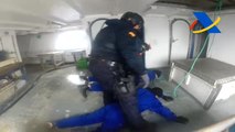 El pesquero vasco abordado con 2.500 kilos de cocaína llega a Vigo