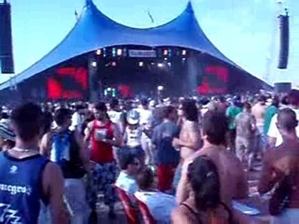 FREQUENCY 7 SIMS Vs SURGEON (Things)MONEGROS 2007