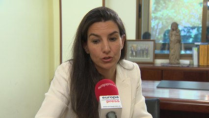 Monasterio defiende que nunca ha hablado de terapias para gais