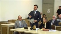 Kevin Spacey se sienta ante el tribunal que le juzgará por un presunto delito de agresión sexual