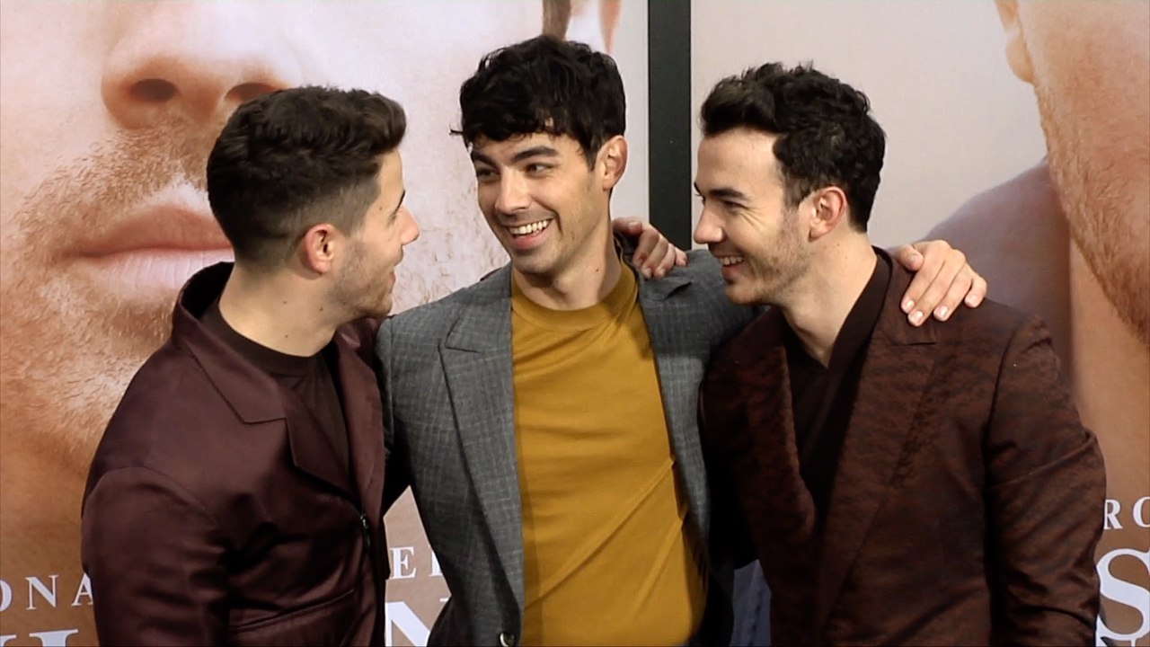 Nick Jonas, Joe Jonas, Kevin Jonas "Jonas Brothers' Chasing Happiness