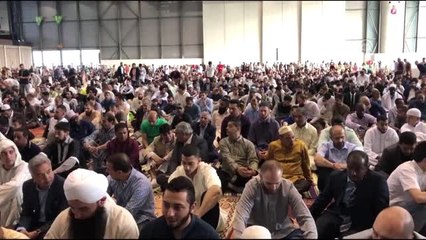 İsviçre'de binler bayram namazına akın etti