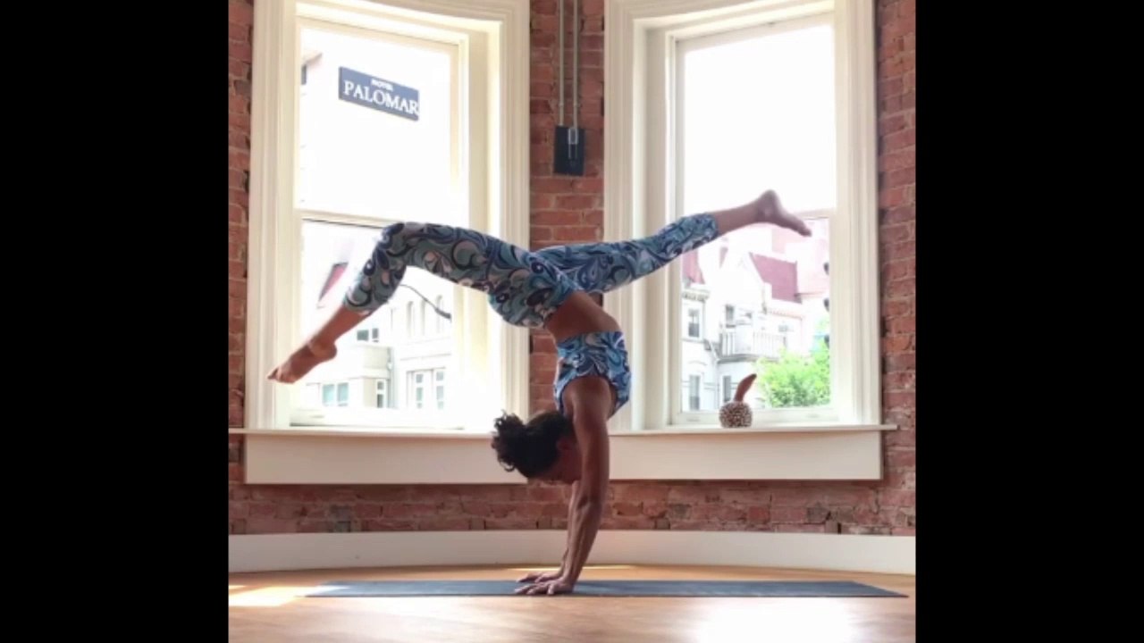 Yoga  Vertical_06-04(3)_HD_LOW_FR24
