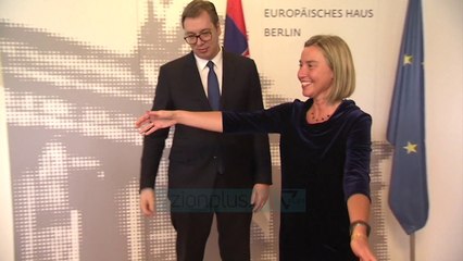 Vuçiç: Samiti i Parisit në dyshim - News, Lajme - Vizion Plus