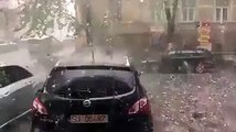 Un violent orage accompagné de très gros grêlons, a touché Zalău en Roumanie