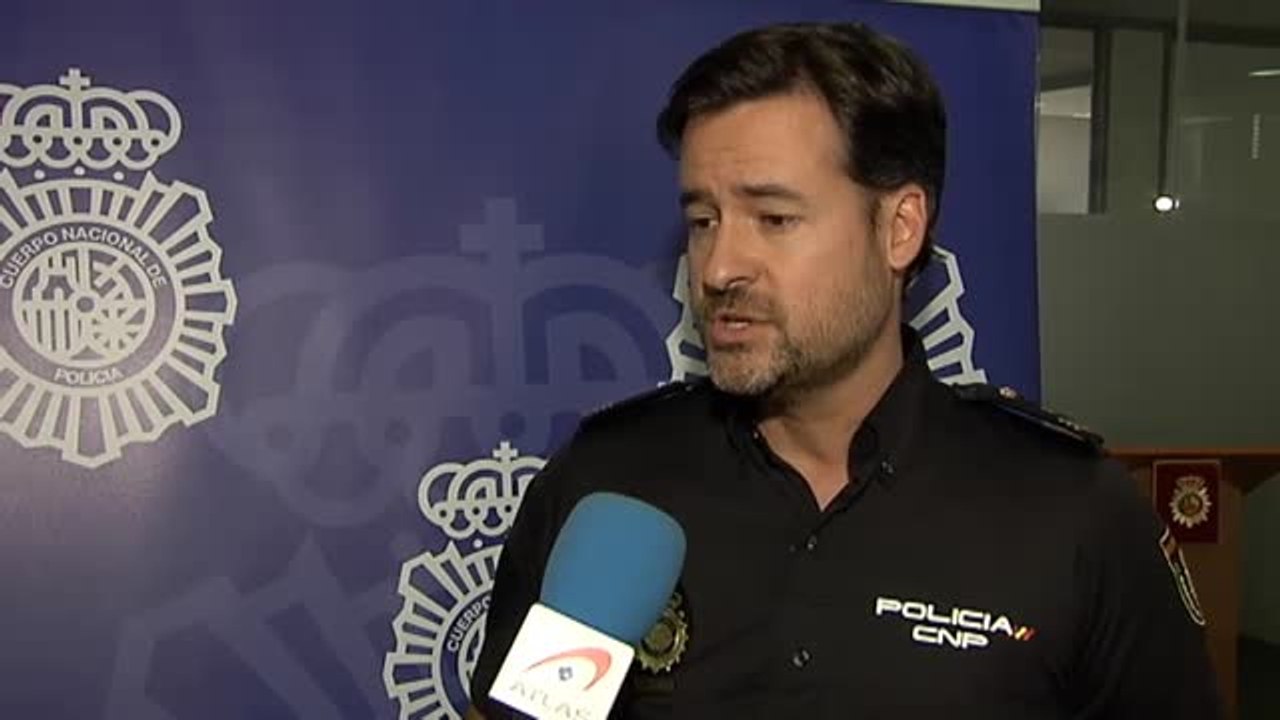 Detenidos por intentar robar la recaudación de una cafetería con un arma taser