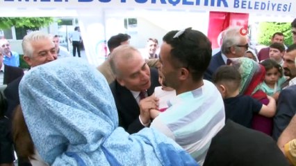 Denizli protokolü vatandaşlar ile bayramlaştı