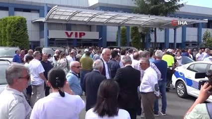 İmamoğlu'na memleketi Trabzon'da coşkulu karşılama