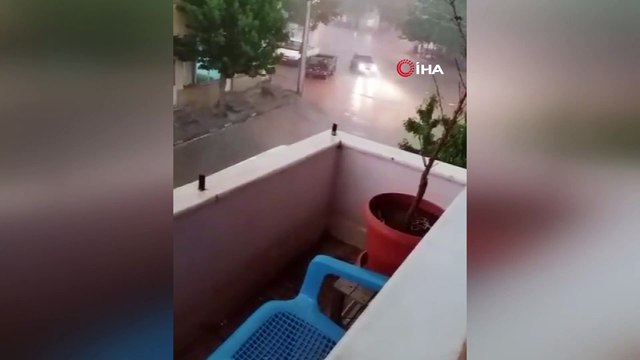 Aniden bastıran sağanak yağmur ve dolu tarım arazilerine zarar verdi