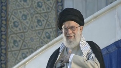 El líder de Irán llama a resistir ante EEUU siguiendo el legado de Jomeiní