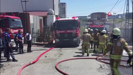 Esenyurt'ta atık toplama merkezinde yangın