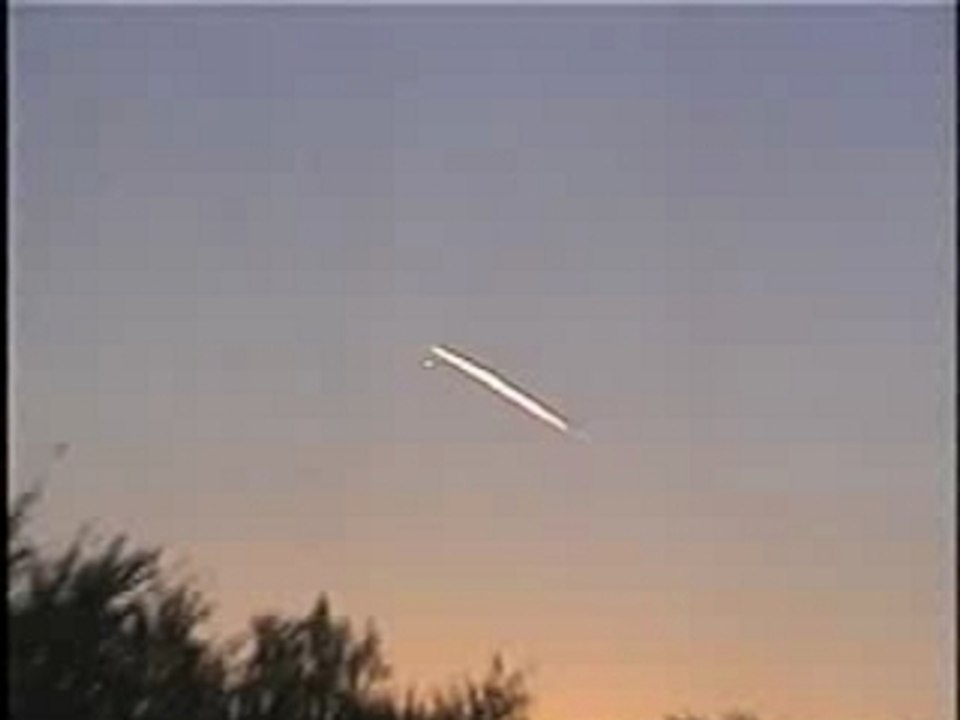 Observation d'un OVNI de grande taille très lumineux