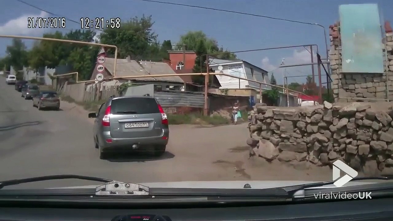 Une simple marche arrière qui fini en tonneau