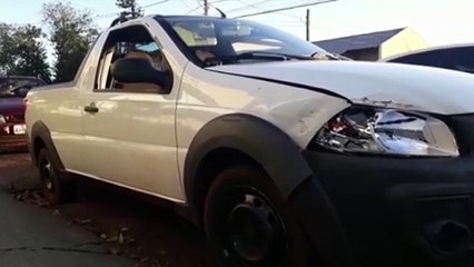 Carros se envolvem em acidente no Parque São Paulo