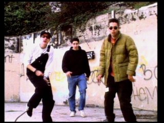 Beastie Boys - Pass The Mic