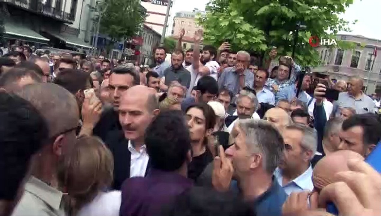 Bakan Soylu Trabzon Havalimanı çıkışında kendisine yönelik tepkiyi gündeme getirdi