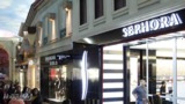 Sephora Shuts Down Stores to Hold Inclusion Workshops for Employees | THR News