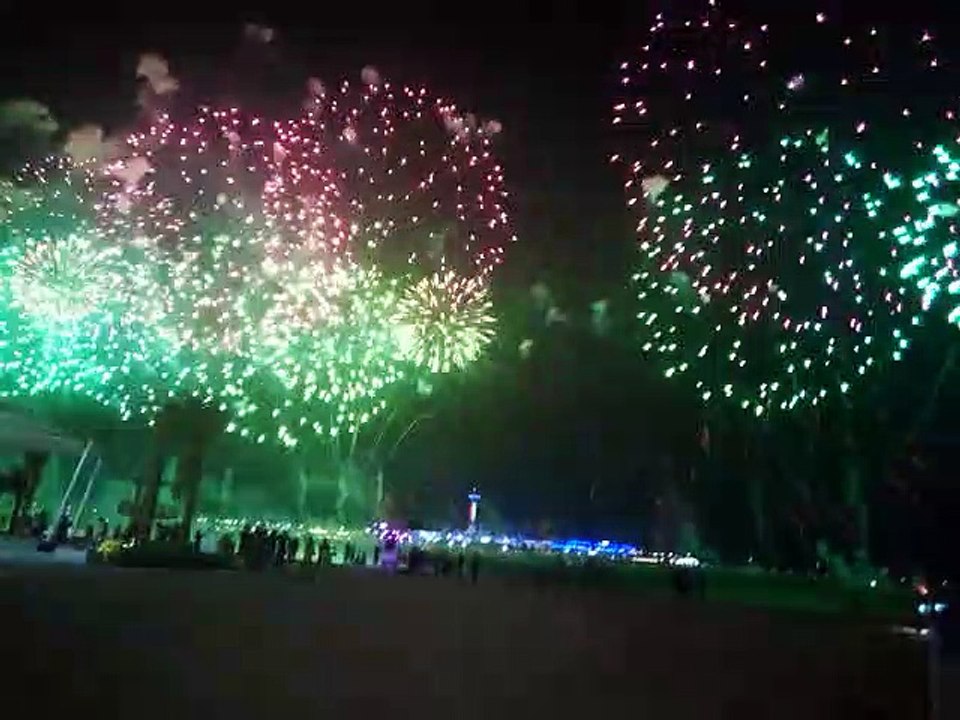 fireworks in abudhabi (aid elfaitr)