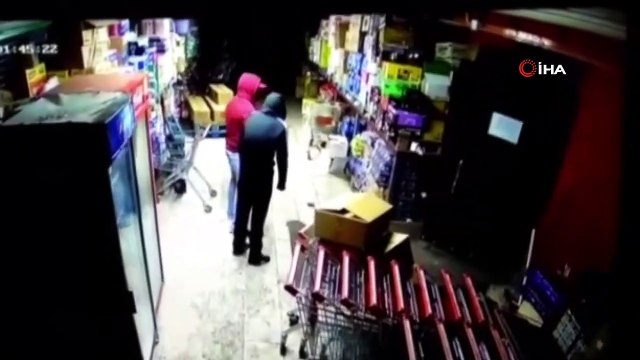 Gündüz keşif, akşam soygun yapan hırsızlık çetesi kamerada