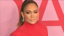 Jennifer Lopez recibe el premio 'Icono de la Moda 2019'