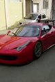 Cette Ferrari se fait découper la portière par une autre voiture !