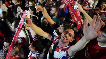 La Afición del Granada Celebra el Ascenso a Primera División