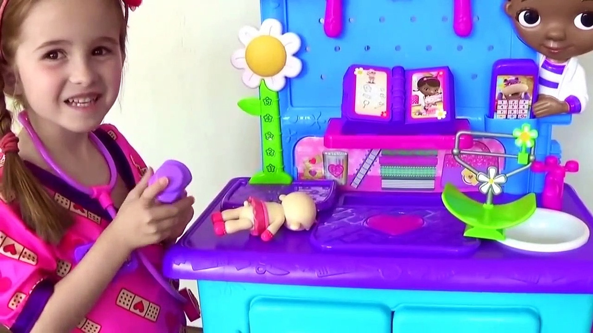 ⁣Doc McStuffins Toys!  Play Pet Vet Check up Center Toys!