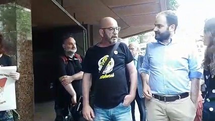 Malestar a la conferència de premsa de 'Desenmascarem el feixisme'