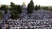 المسلمون يؤدون صلاة عيد الفطر في المسجد الأقصى