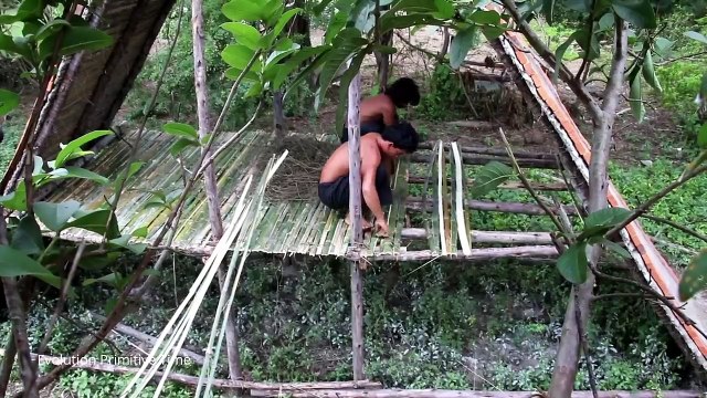 Unbelievable! Build Two-story Villa House Under Water Slide Use Bamboo And Mud By Ancient Skills