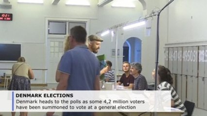 Danes head to the ballot, left leads the polls