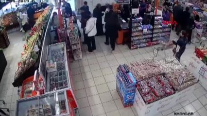 KÜÇÜKÇEKMECE'DE GÜNDÜZ KEŞİF, GECE HIRSIZLIK YAPAN ŞÜPHELİLER KAMERADA -