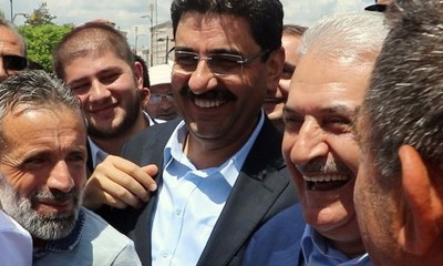 Binali Yıldırım espri yaptı... Sadece etrafındakiler güldü