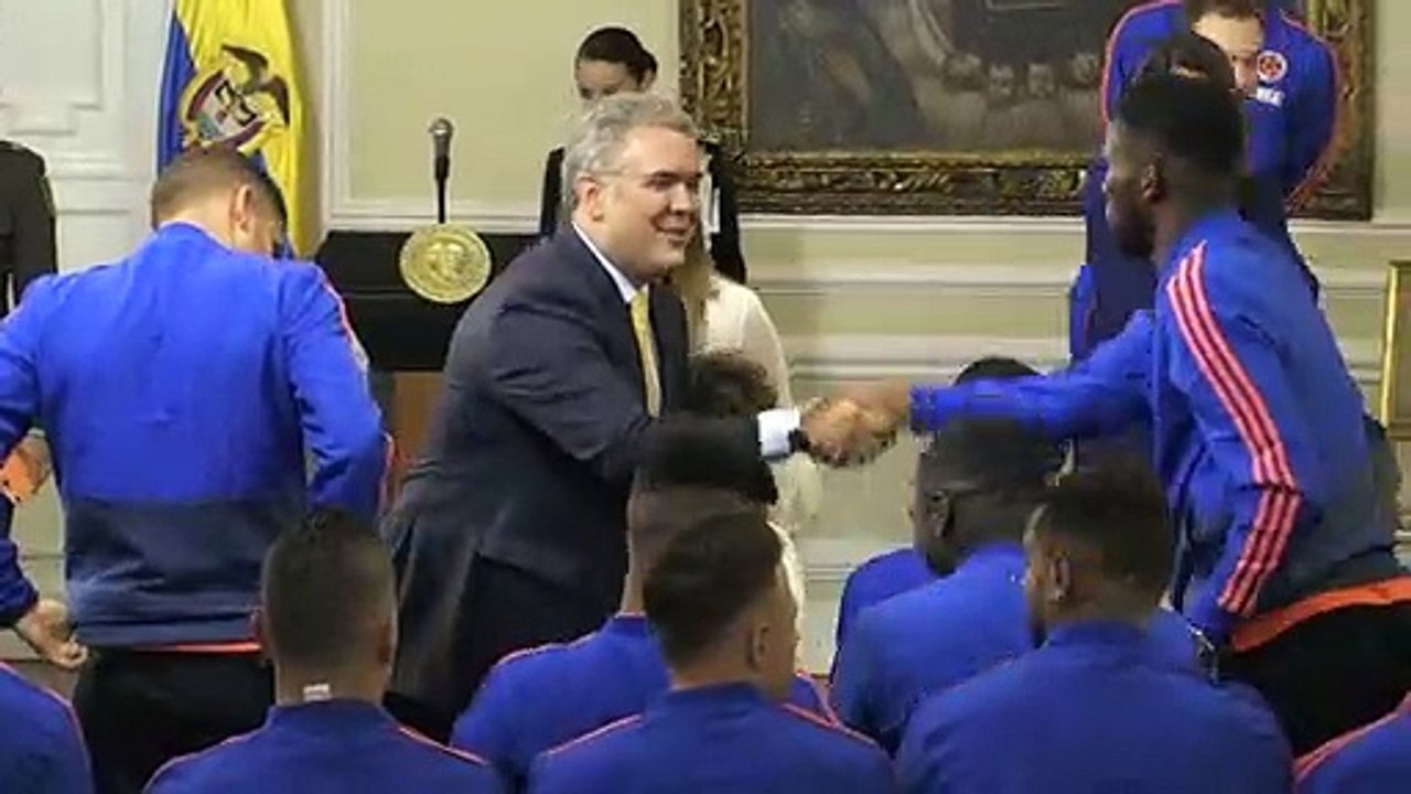 Duque recibe a la selección colombiana de fútbol antes de la Copa América