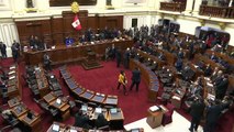 Congreso de Perú mantiene suspenso sobre moción de confianza