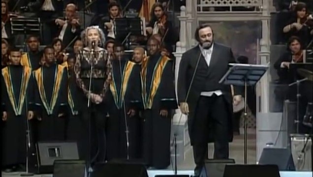 Luciano Pavarotti & Joan Osborne - Gesu Bambino (Módena 1996)