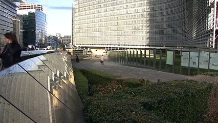 Video herunterladen: Bruselas cierra el expediente a España por déficit excesivo