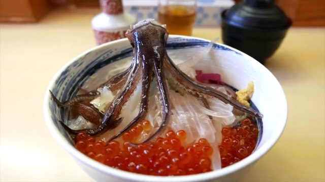 Japanese Street Food - DANCING SQUID SASHIMI Hakodate Japan Seafood