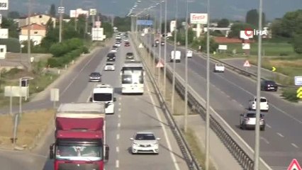 Ankara-Bursa yolunda bayram dönüşü yoğunluğu