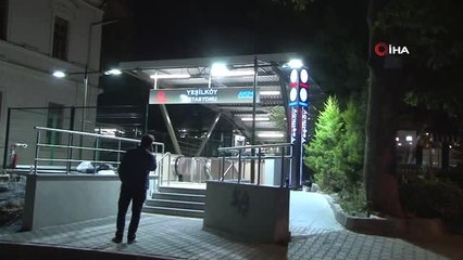 Bakırköy'de tren raylarına atlayan bir kişi hayatını kaybetti
