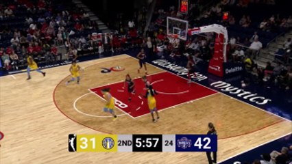 Courtney Vandersloot Assists in Washington Mystics vs. Chicago Sky